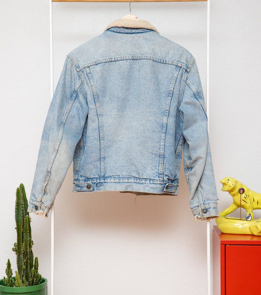 Vintage Levi’s Sherpa lined Denim Jacket w/ great light fade- 40