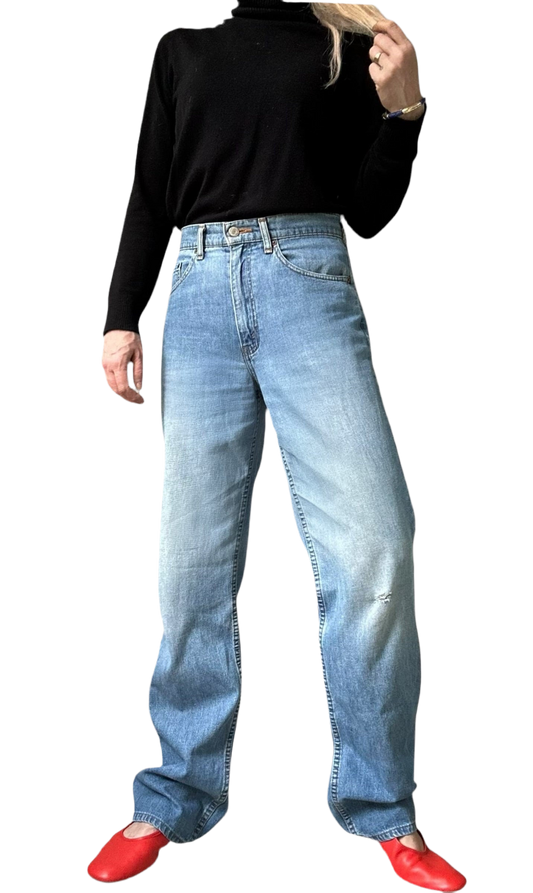 90’s Levi’s high rise wide leg denim jeans (29)