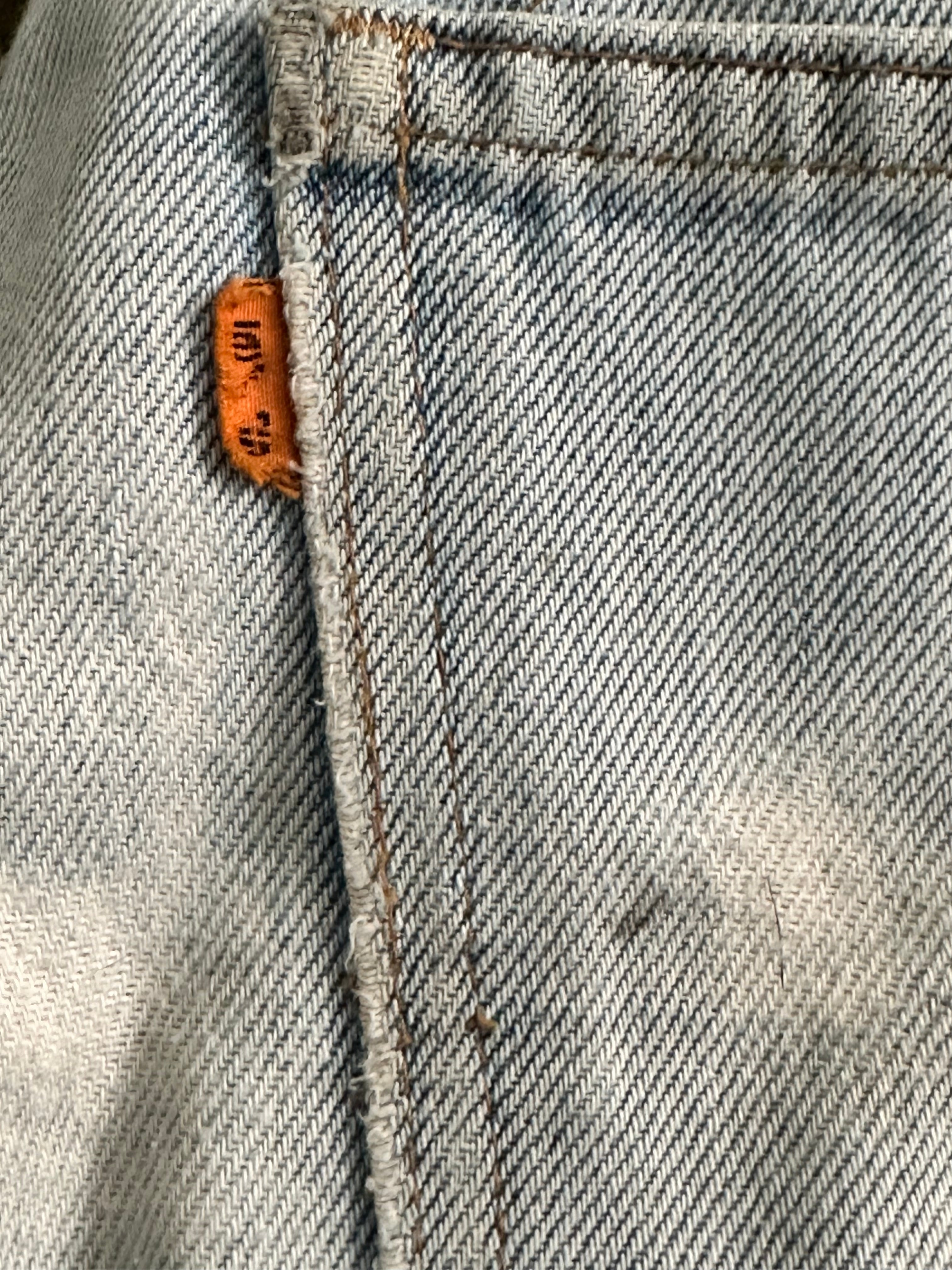 517 Levi’s 1972 orange tab light wash distressed bootcut jeans (30)