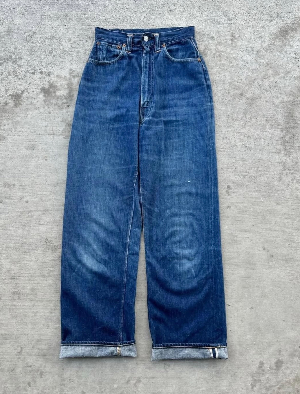 1947 Levi's 701 XX Big E V Stitch Redline Denim Jeans 26 x 29 40’s Vintage