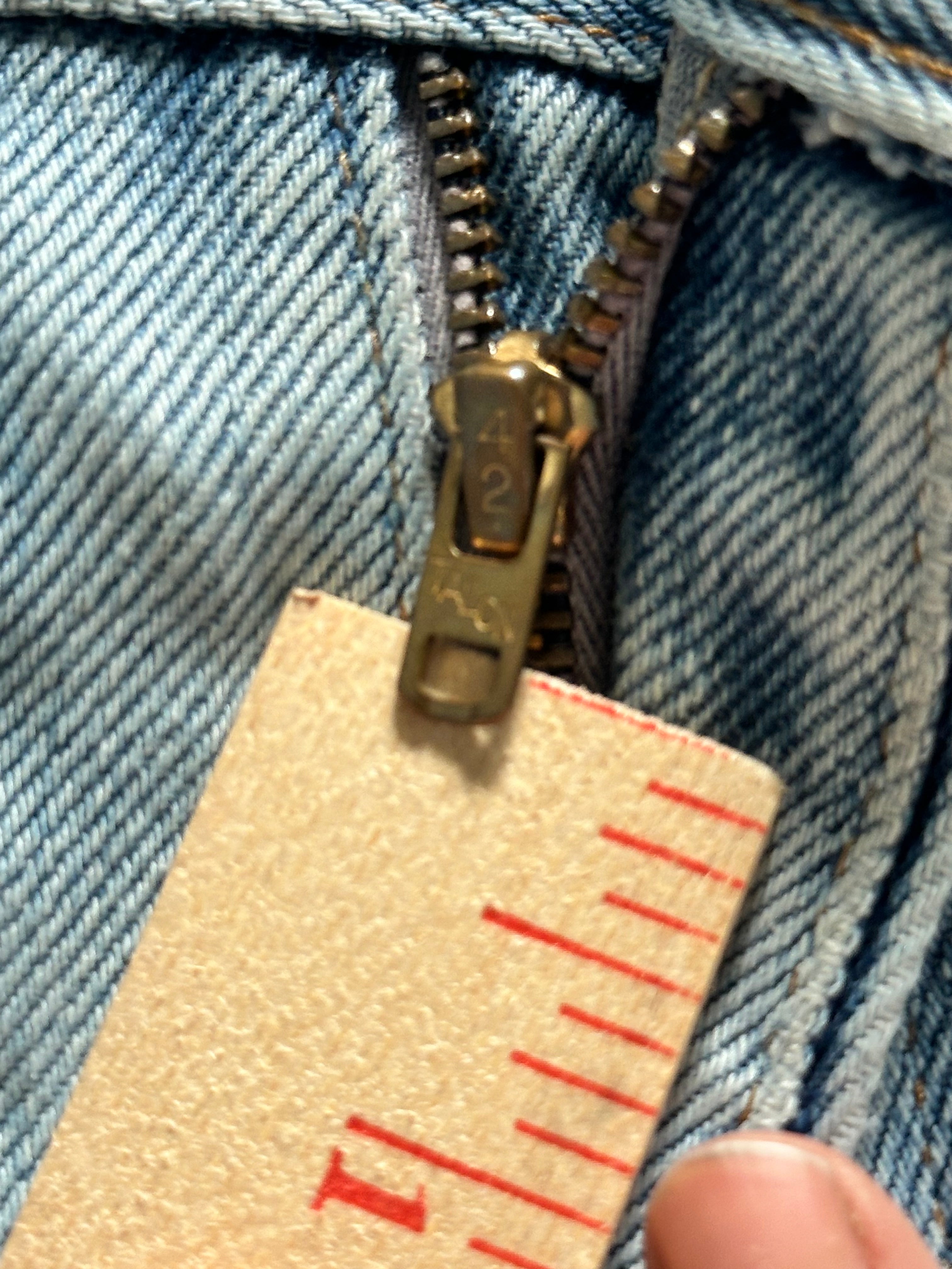 517 Levi’s 1972 orange tab light wash distressed bootcut jeans (30)