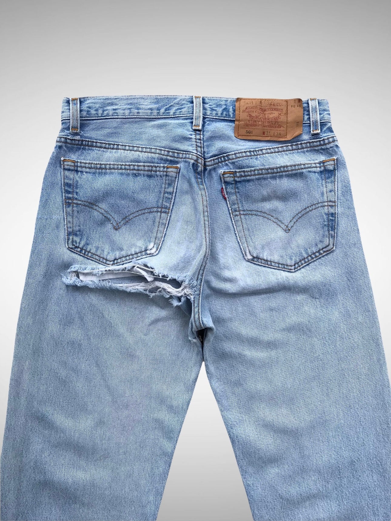 90's Levi's 501 xx light wash denim jeans 32"