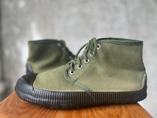 80s Olive drab canvas military shoes 8M/9W