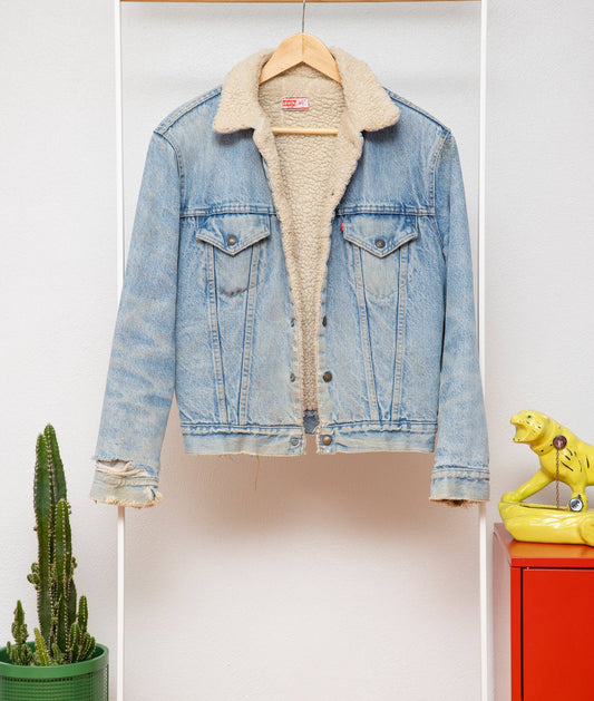 Vintage Levi’s Sherpa lined Denim Jacket w/ great light fade- 40