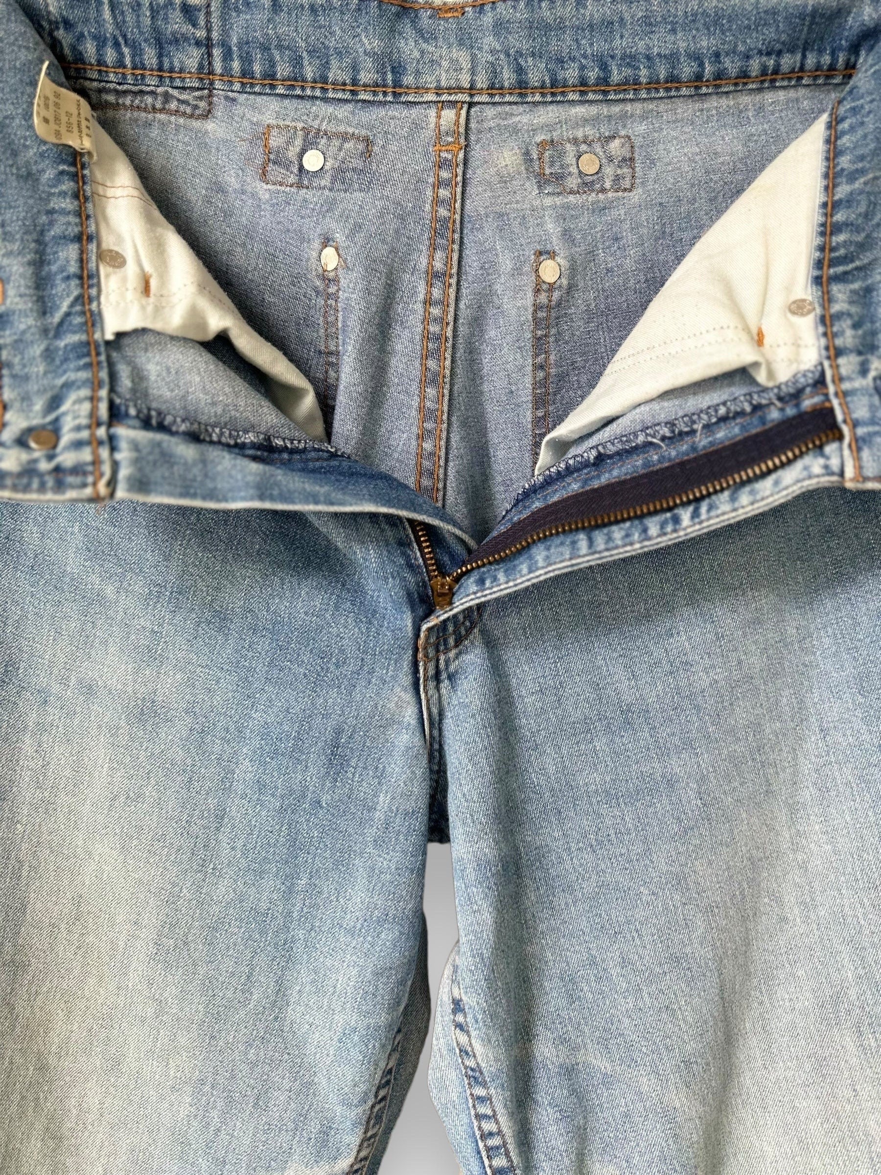 Vintage 90’s Levi’s Women’s Selvedge w/ Hidden Rivets high rise denim Jeans- Made in Japan